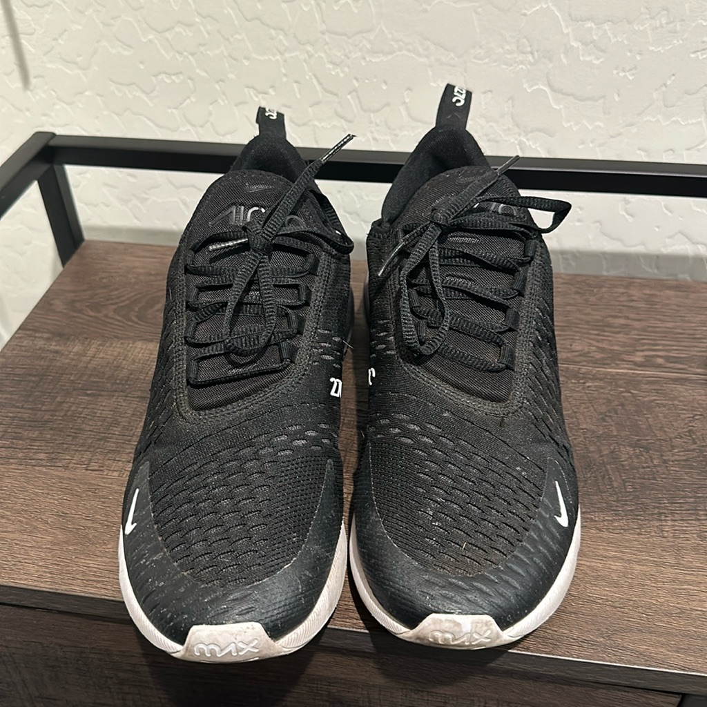 Nike 270